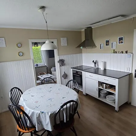 Semesterbostad Ferienhaus Nesse